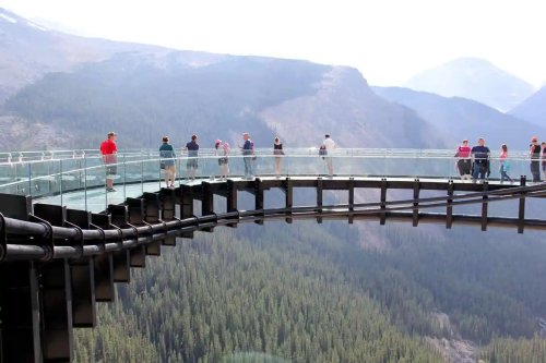 Banner Chateau Lake Louise